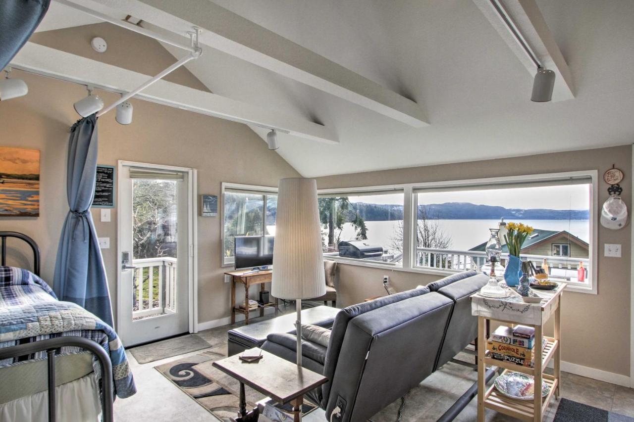 Idyllic Waterfront Cottage With Beach And Sunset Views Порт Таунсънд Екстериор снимка