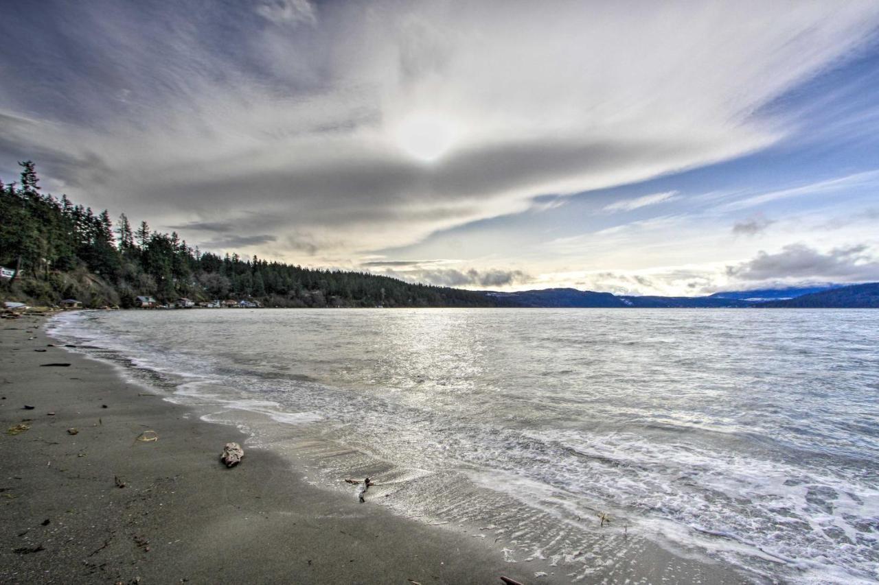 Idyllic Waterfront Cottage With Beach And Sunset Views Порт Таунсънд Екстериор снимка